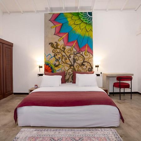 Hasthri Boutique Red Chalet In Ahangama With Pool Near Beach Bagian luar foto