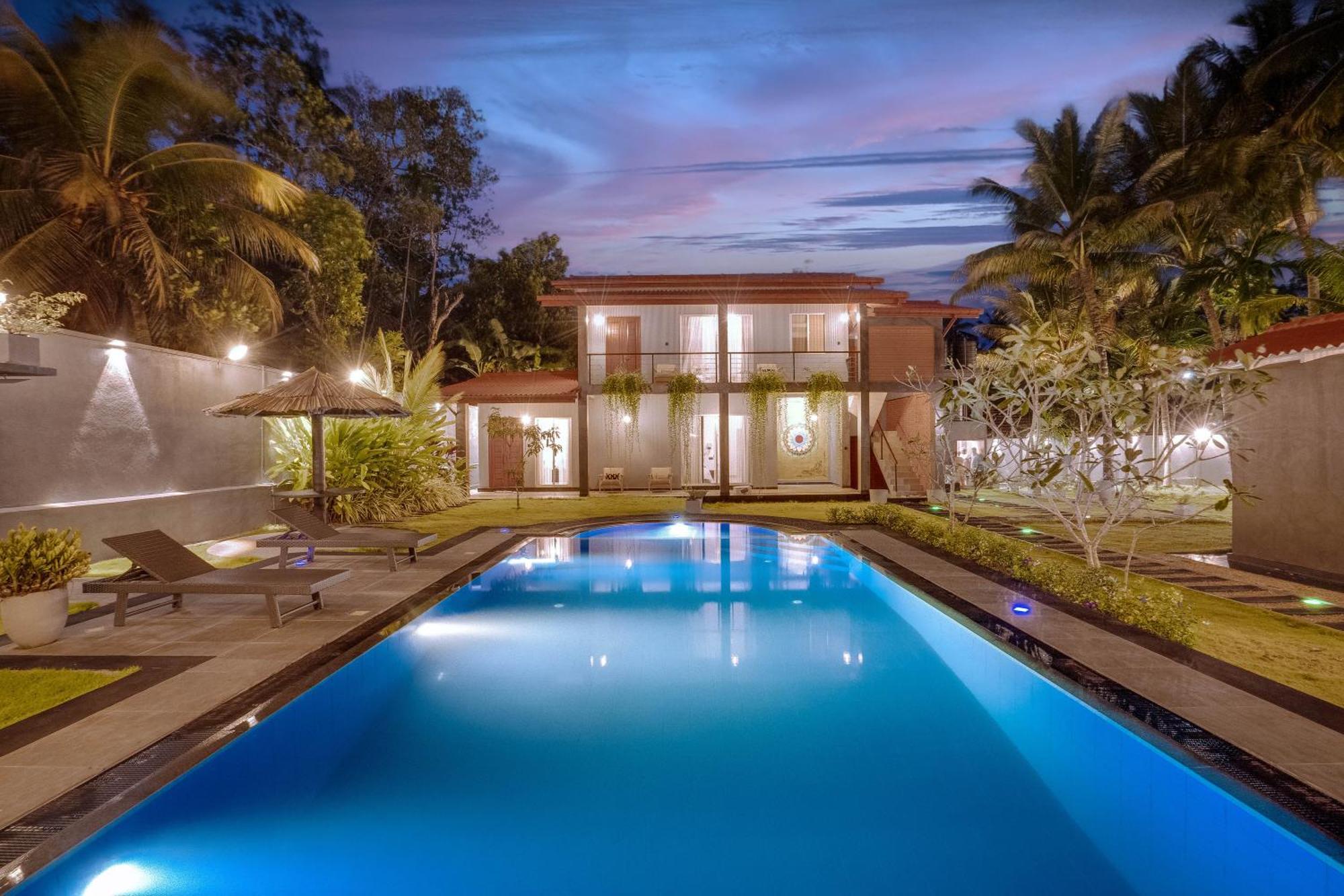 Hasthri Boutique Red Chalet In Ahangama With Pool Near Beach Bagian luar foto